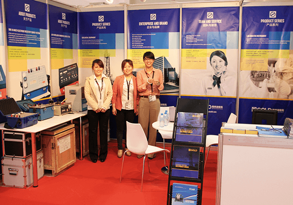 2013 में संयुक्त अरब अमीरात में Arablab में भाग लिया